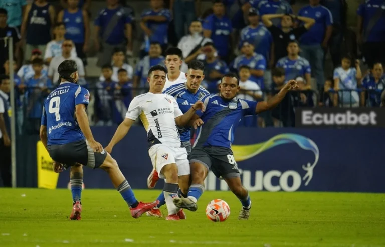 Liga Quito venció 2-0 a Emelec