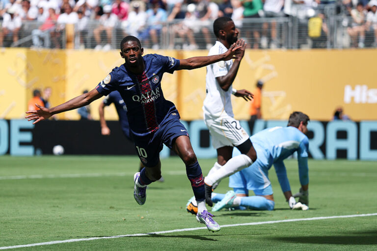 PSG venció 3-0 a Chelsea